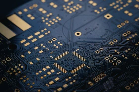 จะจัดการกับกระบวนการชุบทองของอุตสาหกรรมการผลิต PCB ได้อย่างไร?
